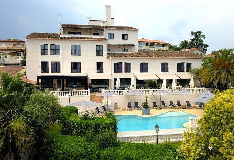 هتل Perla Riviera