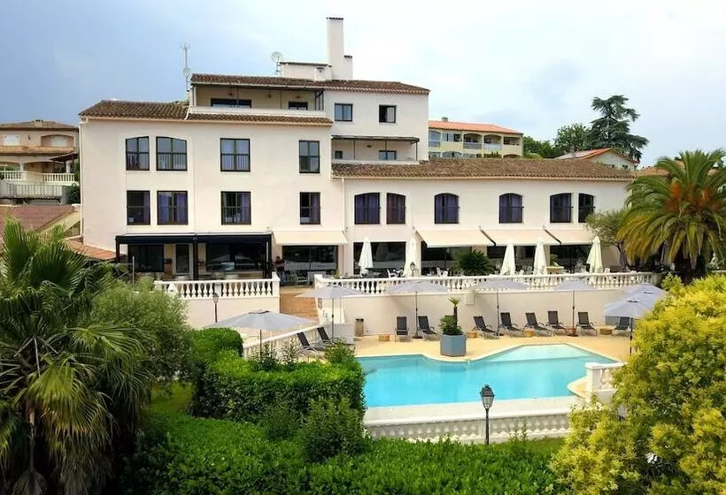 ホテル Perla Riviera