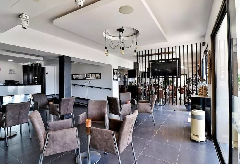 ホテル Perla Riviera