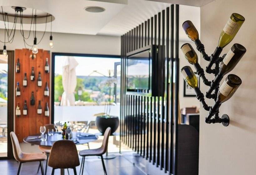 هتل Perla Riviera