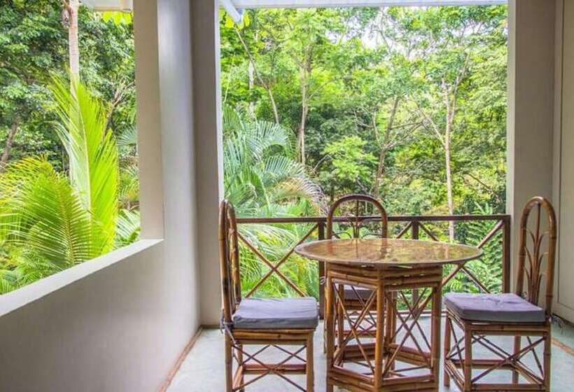 בית מלון כפרי Plaza Yara