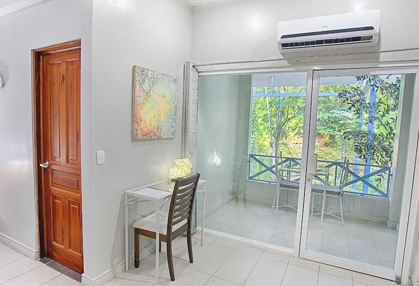 בית מלון כפרי Plaza Yara