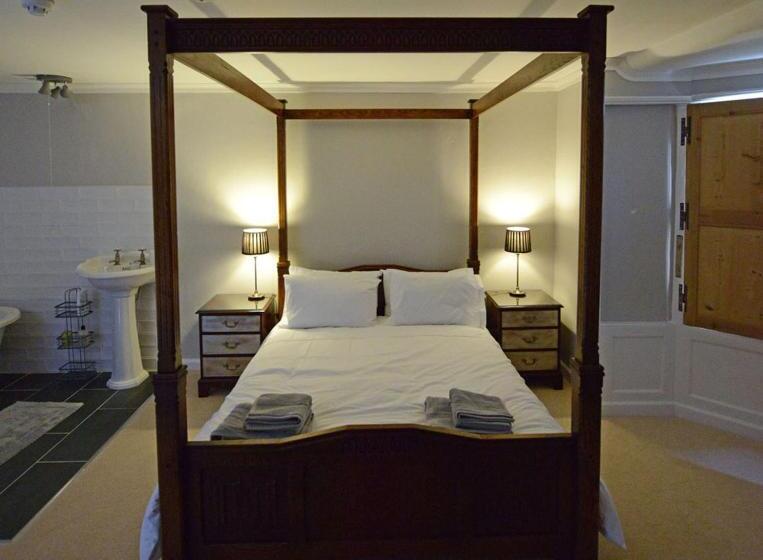 فندق Rounceval House