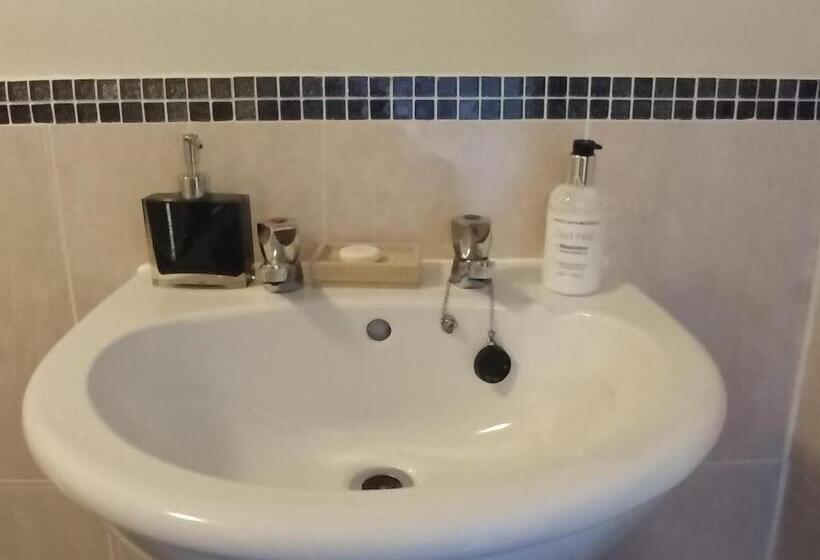 酒店 The Engine Inn