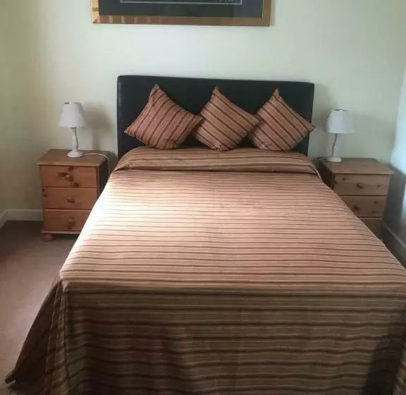 Отель The Ship Inn