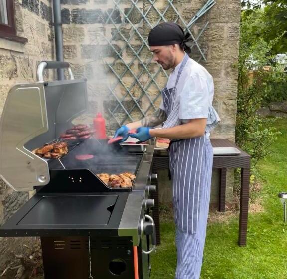 فندق Wellington Inn