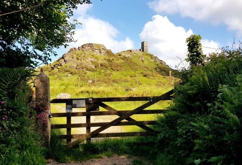 Lobhill Farmhouse Bed And Breakfast And Self Catering Accommodation