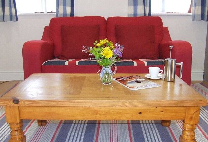 Lobhill Farmhouse Bed And Breakfast And Self Catering Accommodation