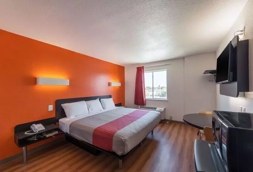 Motel 6san Antonio, Tx  Downtown  Alamo Dome