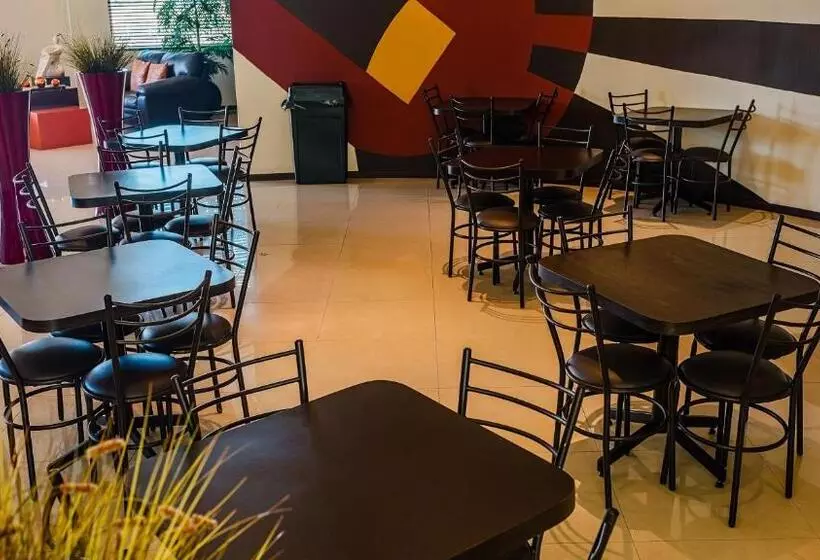 汽车旅馆  American Inn Hotel & Suites Delicias