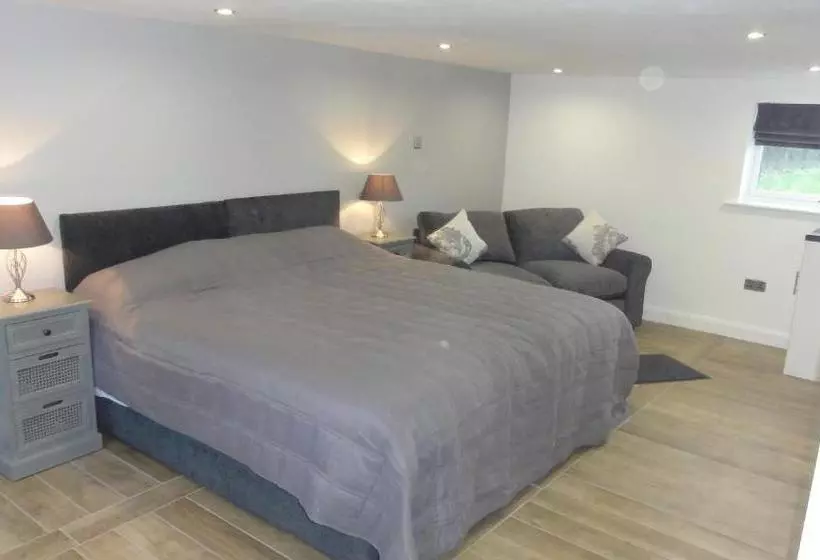 پانسیون Laburnum Cottage Guest House