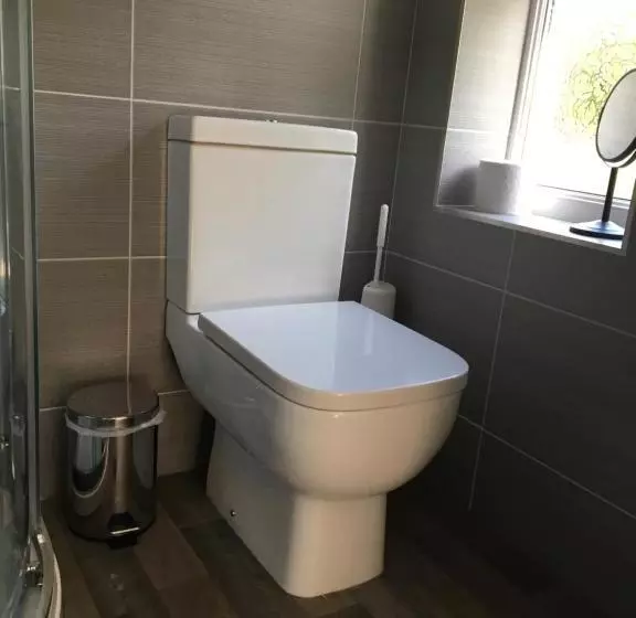 پانسیون Laburnum Cottage Guest House