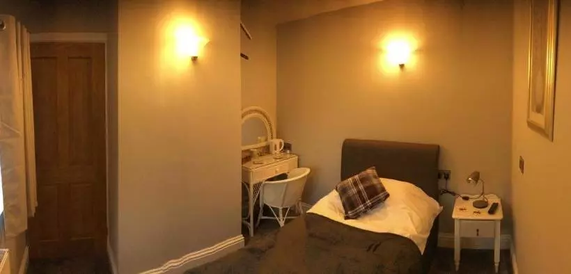 پانسیون Laburnum Cottage Guest House