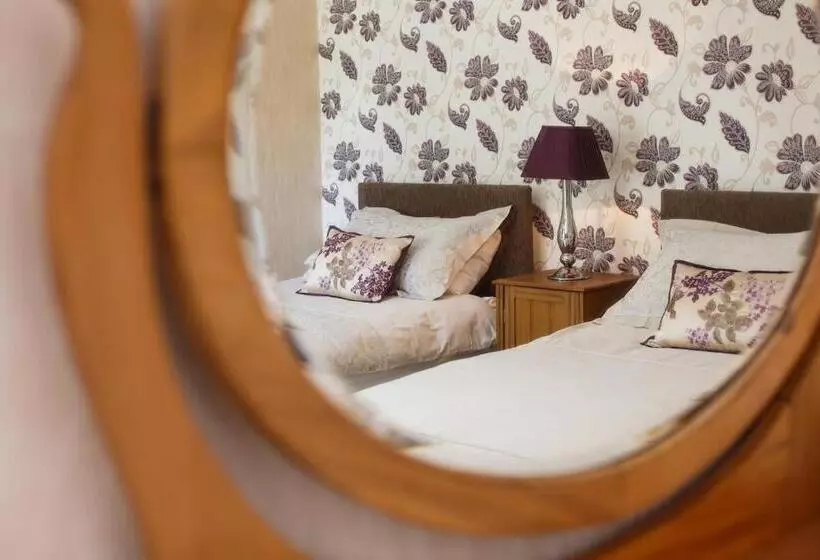 ペンション Portclew House