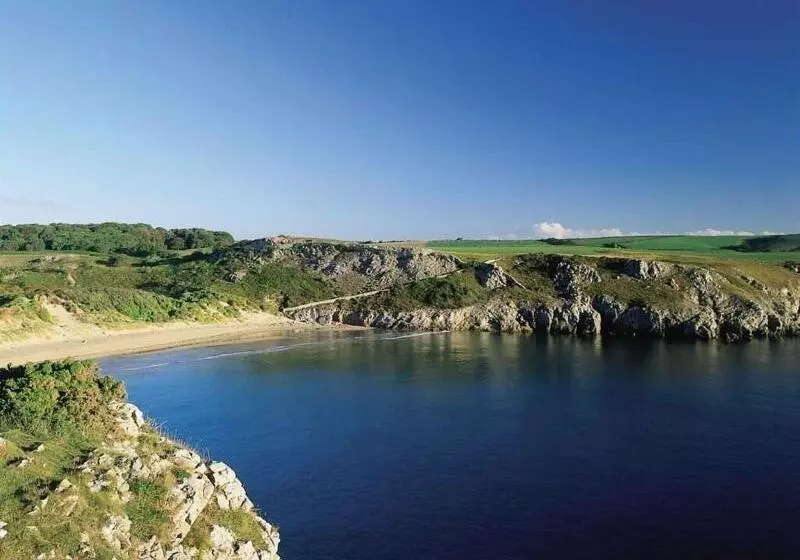 Majatalo Portclew House