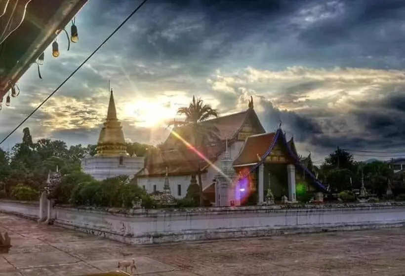 Retkeilymaja ทุ่งยั้งเฮ้าส์