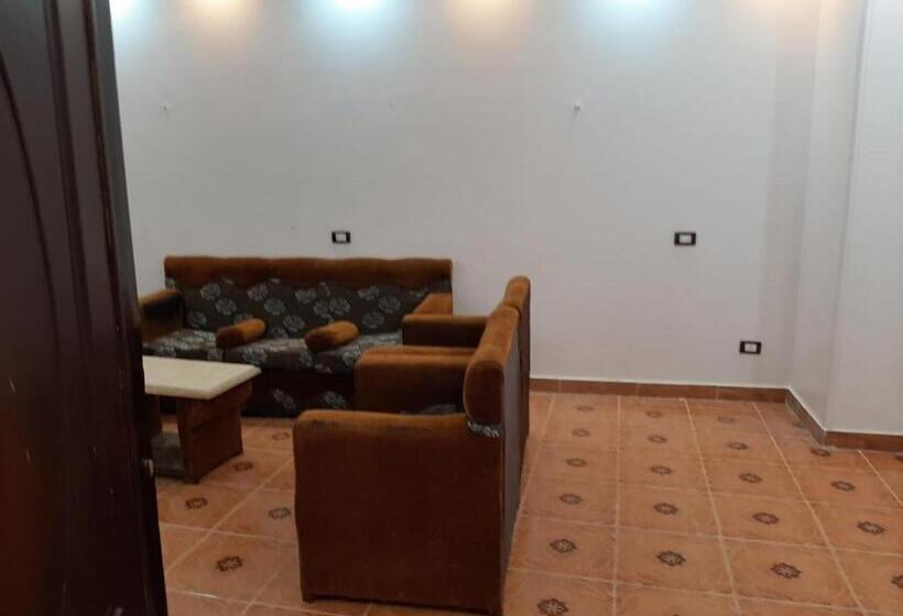 تختخواب و صبحانه Aswan City Center Guest House