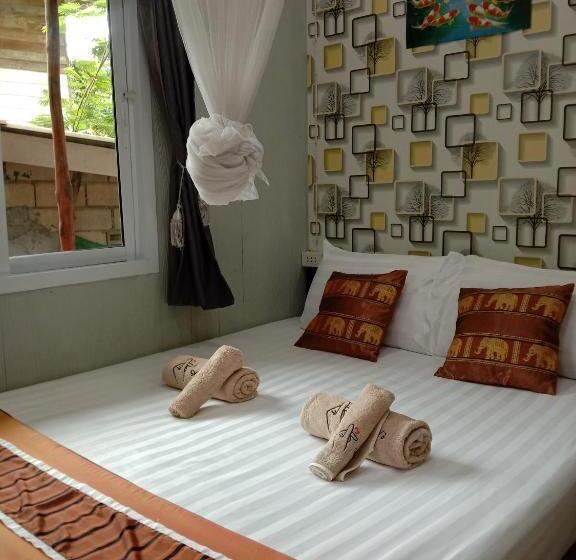 Bed and Breakfast Goodluck Village House