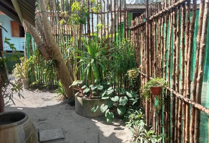 Bed and Breakfast Goodluck Village House