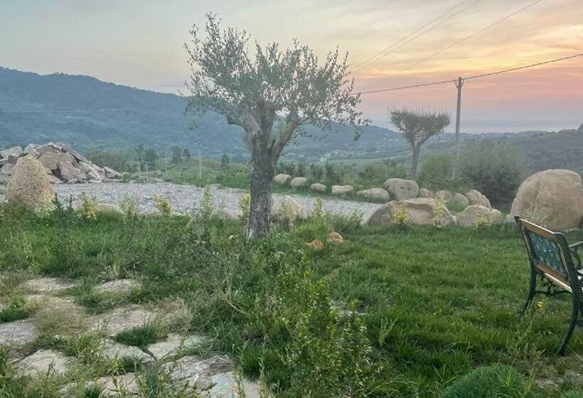 مبيت وإفطار La Tempa Del Conte