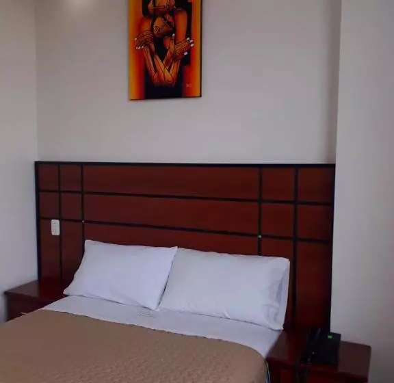 Hotelli Del River Monumento