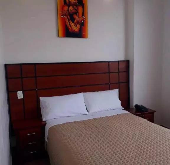 Hotelli Del River Monumento