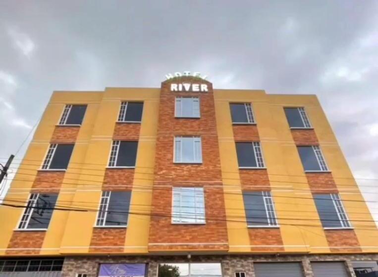 فندق Del River Monumento