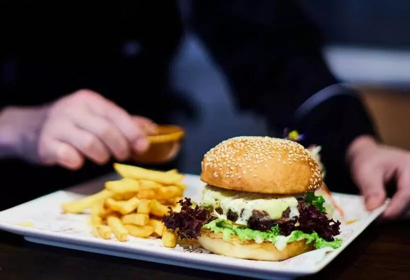 Hotelli Four Points By Sheraton Yiyang