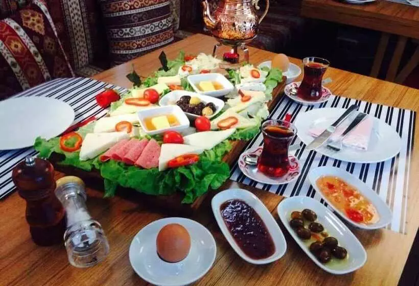 Hotelli Istanbul Airport Treekos Suite