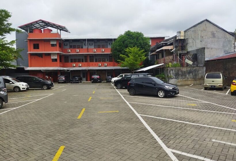 酒店 Oyo 92098 Kost Orange Syariah