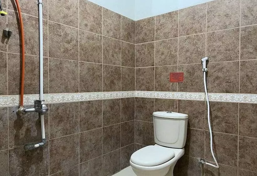 Hotelli Oyo 92098 Kost Orange Syariah