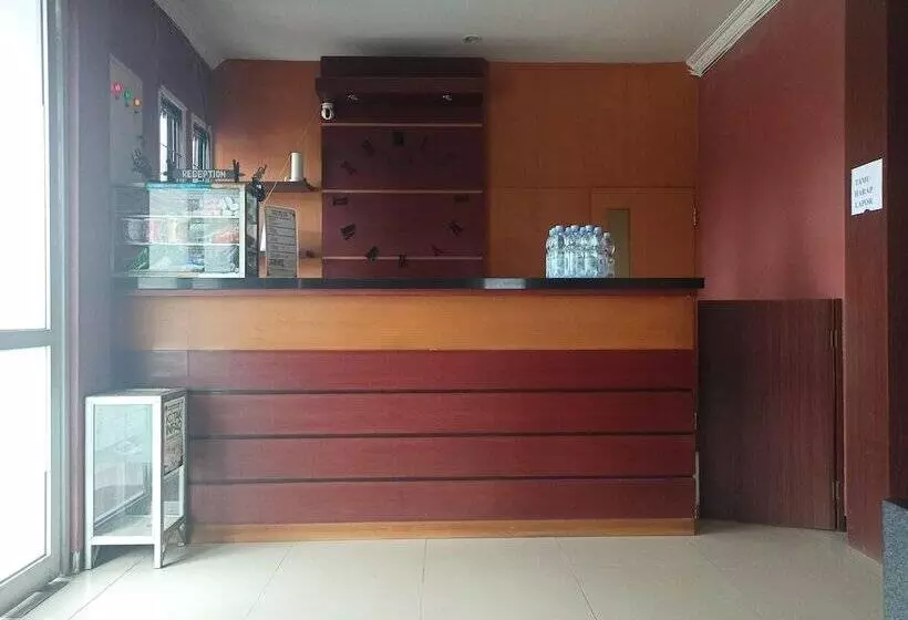 Hotelli Oyo 92098 Kost Orange Syariah