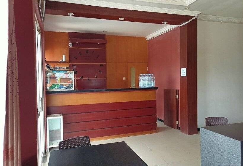 酒店 Oyo 92098 Kost Orange Syariah