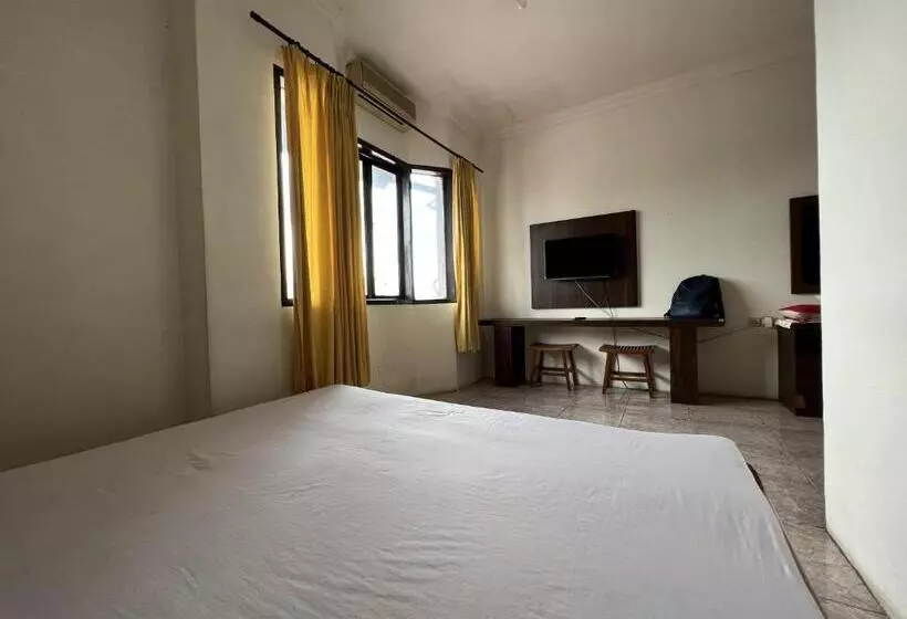 Hotelli Oyo 92098 Kost Orange Syariah