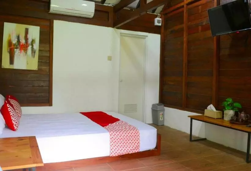 ホテル Reddoorz Syariah Near Wisata Durensewu Pandaan