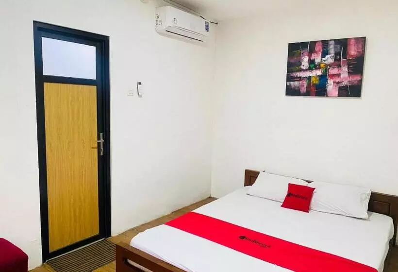 ホテル Reddoorz Syariah Near Wisata Durensewu Pandaan