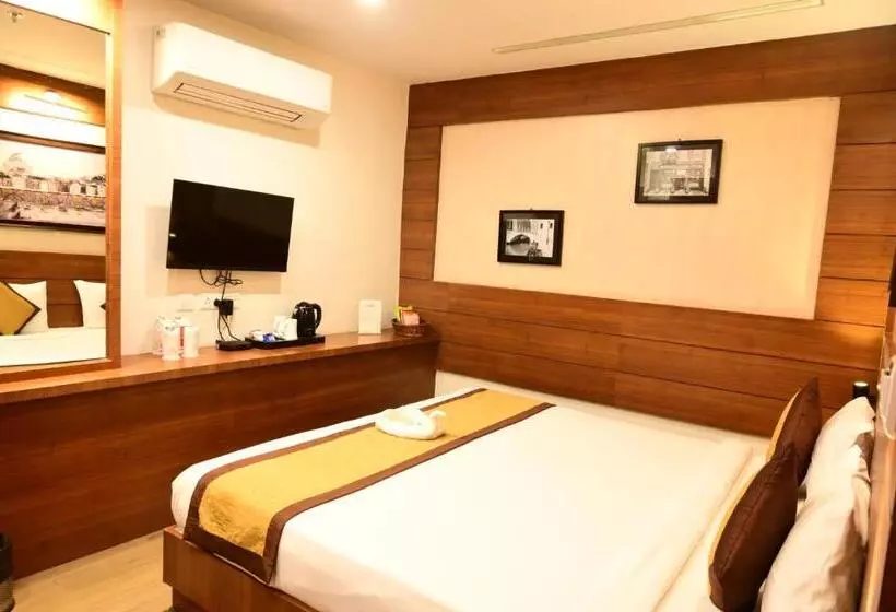 Hotelli Silkhouse Premier