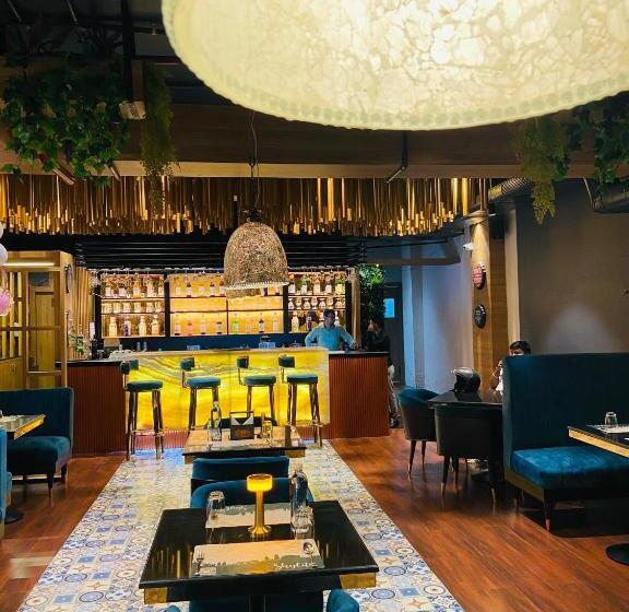 호텔 Silkhouse Premier