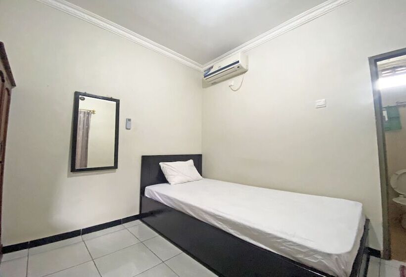 酒店 Spot On 92042 Sumber Rejo Homestay