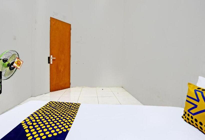 酒店 Spot On 92077 Tarlo Guest House 3