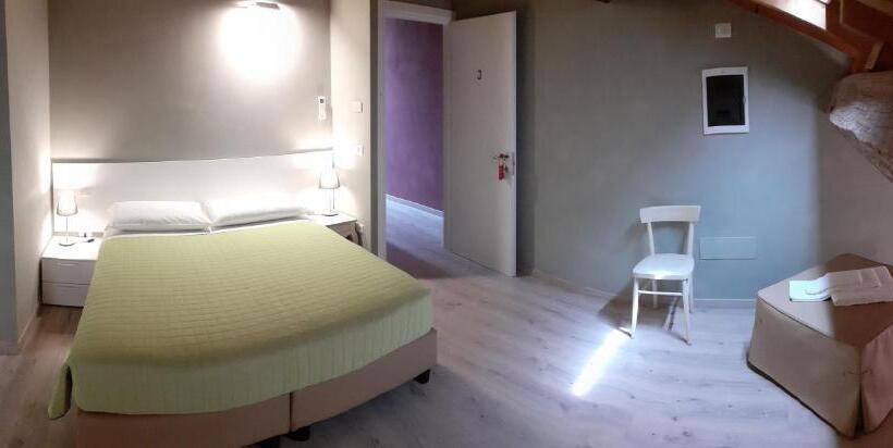 ペンション Affittacamere Adelphia