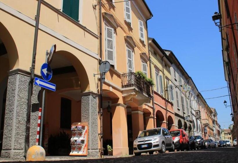 ペンション Affittacamere Adelphia