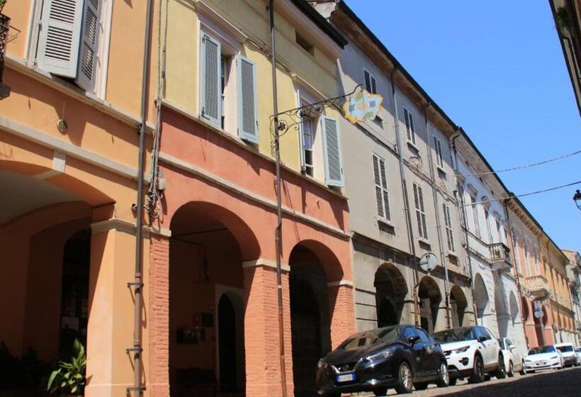 ペンション Affittacamere Adelphia