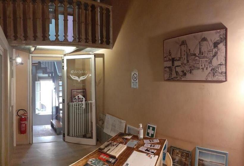 ペンション Affittacamere Adelphia