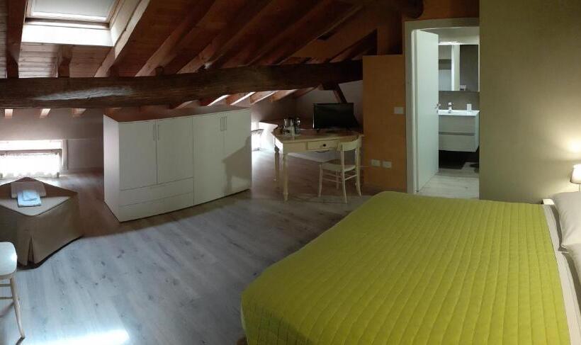 ペンション Affittacamere Adelphia