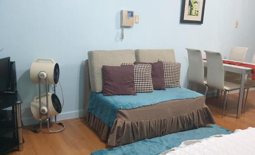 Majatalo Eton Baypark Manila. By Tripleview