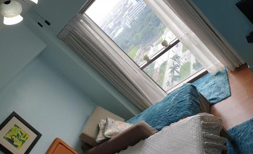 Majatalo Eton Baypark Manila. By Tripleview