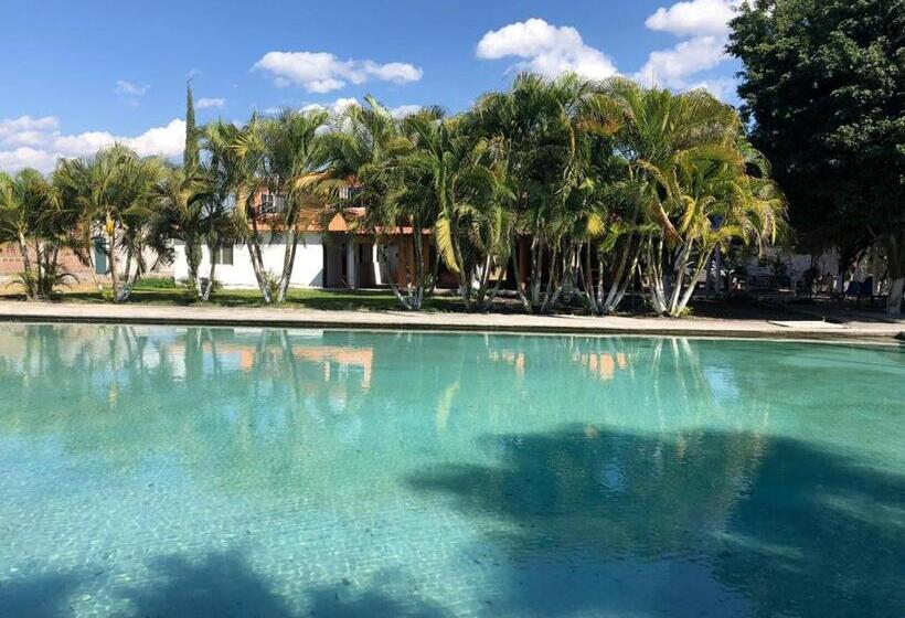 Panzió Room In Guest Room Hospedaje Familiar Op3