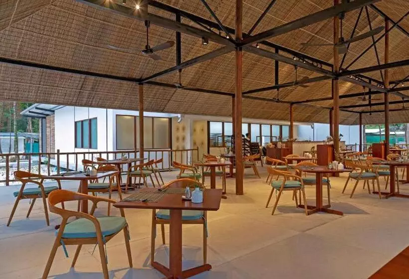 Lomakeskus Island Center Point