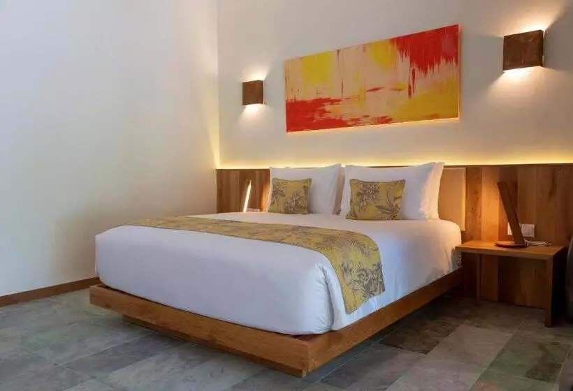 Lomakeskus Island Center Point